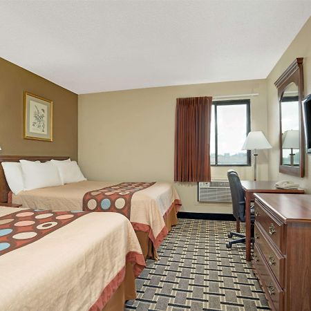Super 8 By Wyndham Melrose Hotell Eksteriør bilde